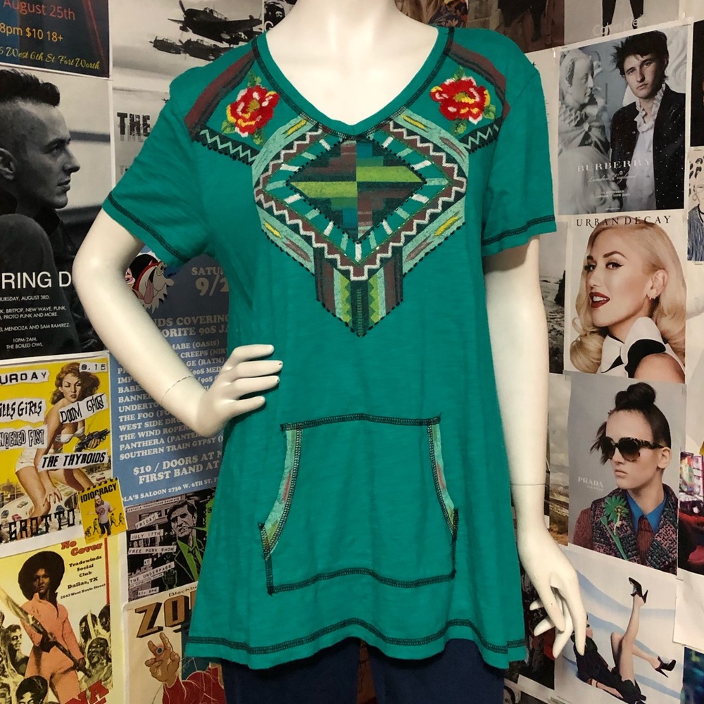 Double D Ranch Teal Tee w Floral Embroidery Sz M